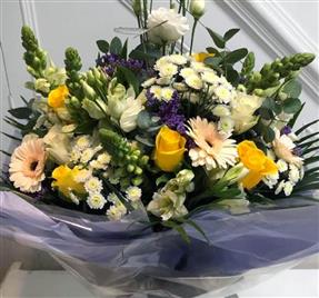 Mariannes Flowers same day flower delivery Isle of Man